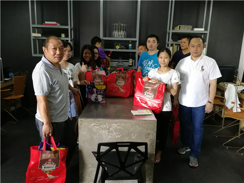 燦源裝飾早會(huì)圖 燦源裝飾早會(huì)圖