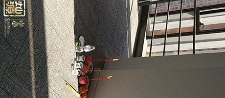 環(huán)境師正為國泰航空南寧辦公室裝修場地環(huán)境設(shè)計