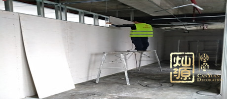 工程進(jìn)行時(shí)!港龍航空辦公室裝修通過(guò)“放線”細(xì)節(jié)看