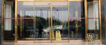 現(xiàn)在會所裝修都用這種門，耐用又好看，后悔沒聽設計師的話