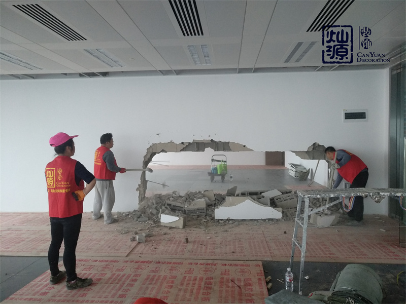 辦公室裝修現(xiàn)場施工圖 辦公室裝修現(xiàn)場施工圖