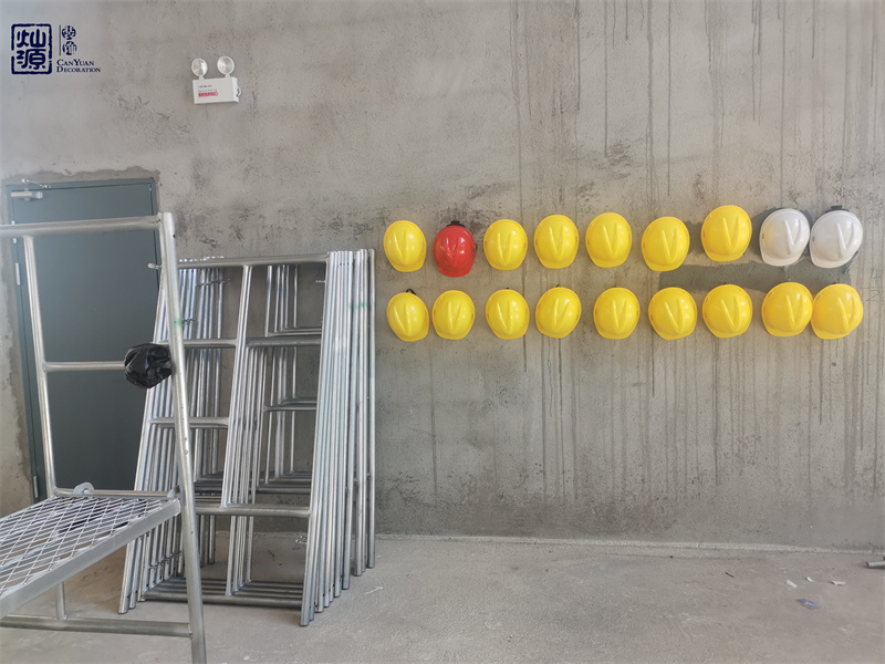 4S店辦公樓裝修項(xiàng)目開工現(xiàn)場