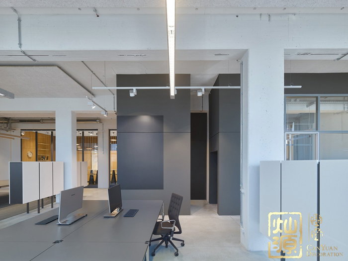 小型網(wǎng)絡(luò)公司時尚科技辦公室裝修設(shè)計(jì)案例-燦源裝飾 小型網(wǎng)絡(luò)公司時尚科技辦公室裝修設(shè)計(jì)案例-燦源裝飾